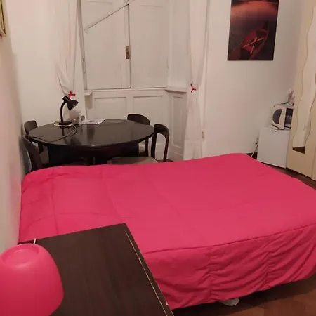 1room In Konukevi Milano